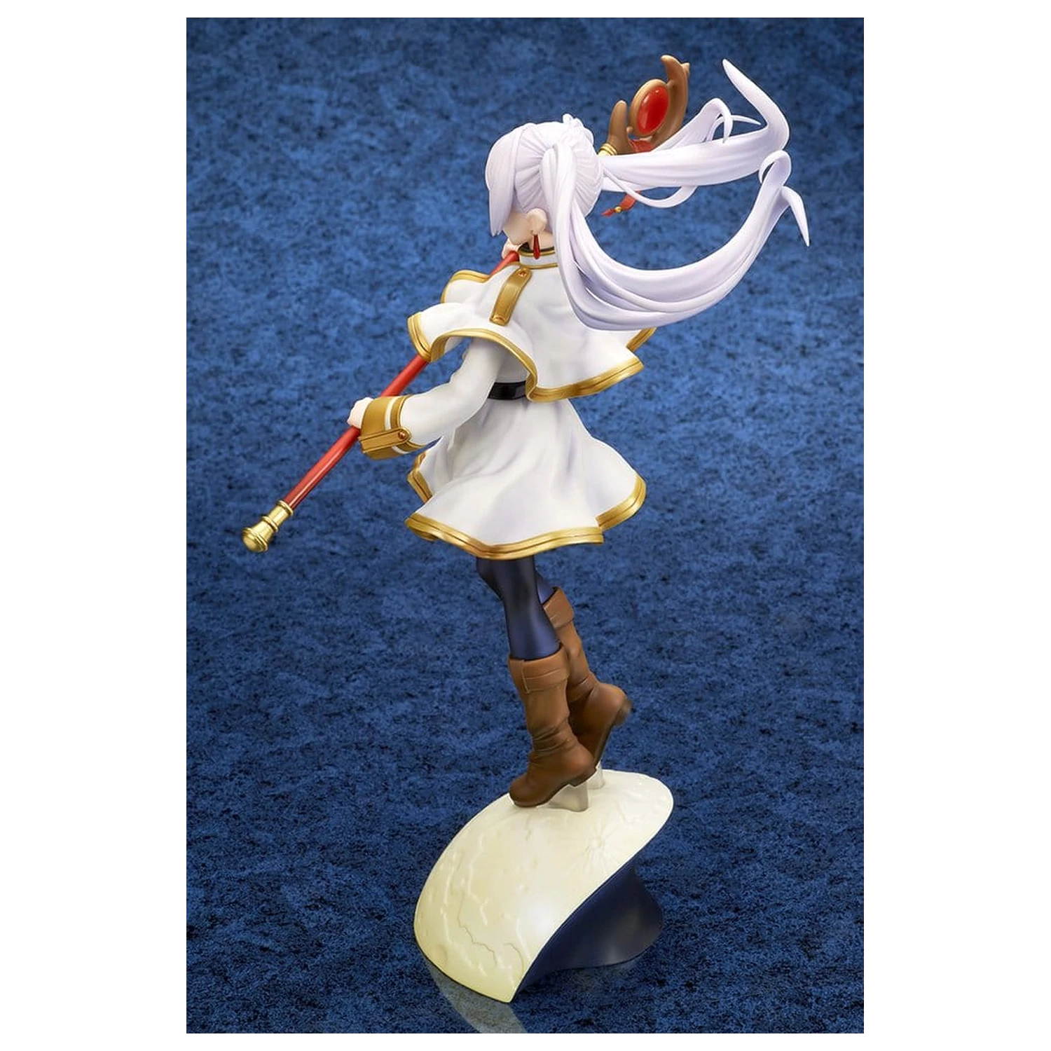 Frieren: Beyond Journey's End 1/7 Frieren (vs Aura) PVC figura 28 cm termékfotó