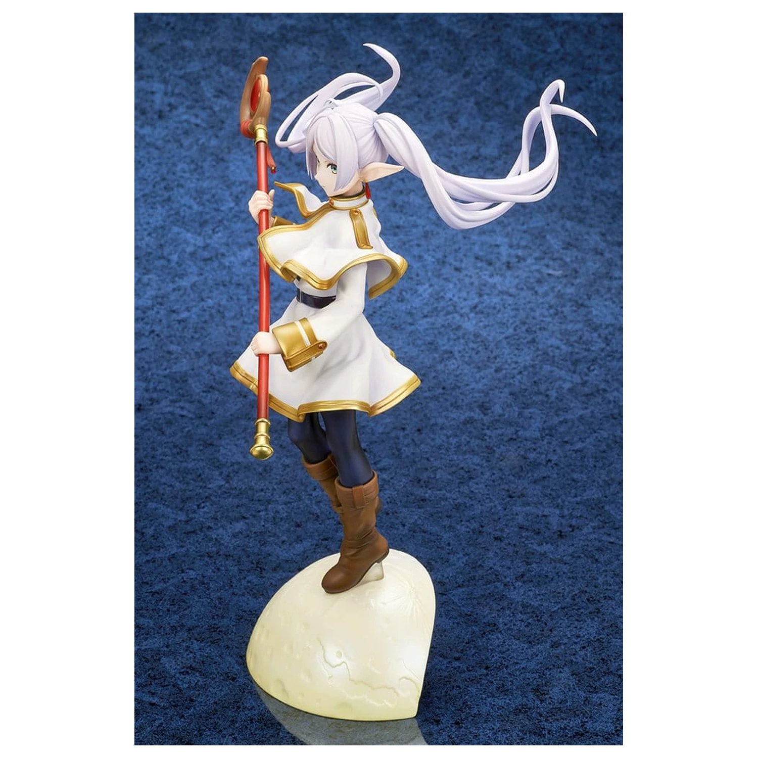 Frieren: Beyond Journey's End 1/7 Frieren (vs Aura) PVC figura 28 cm termékfotó