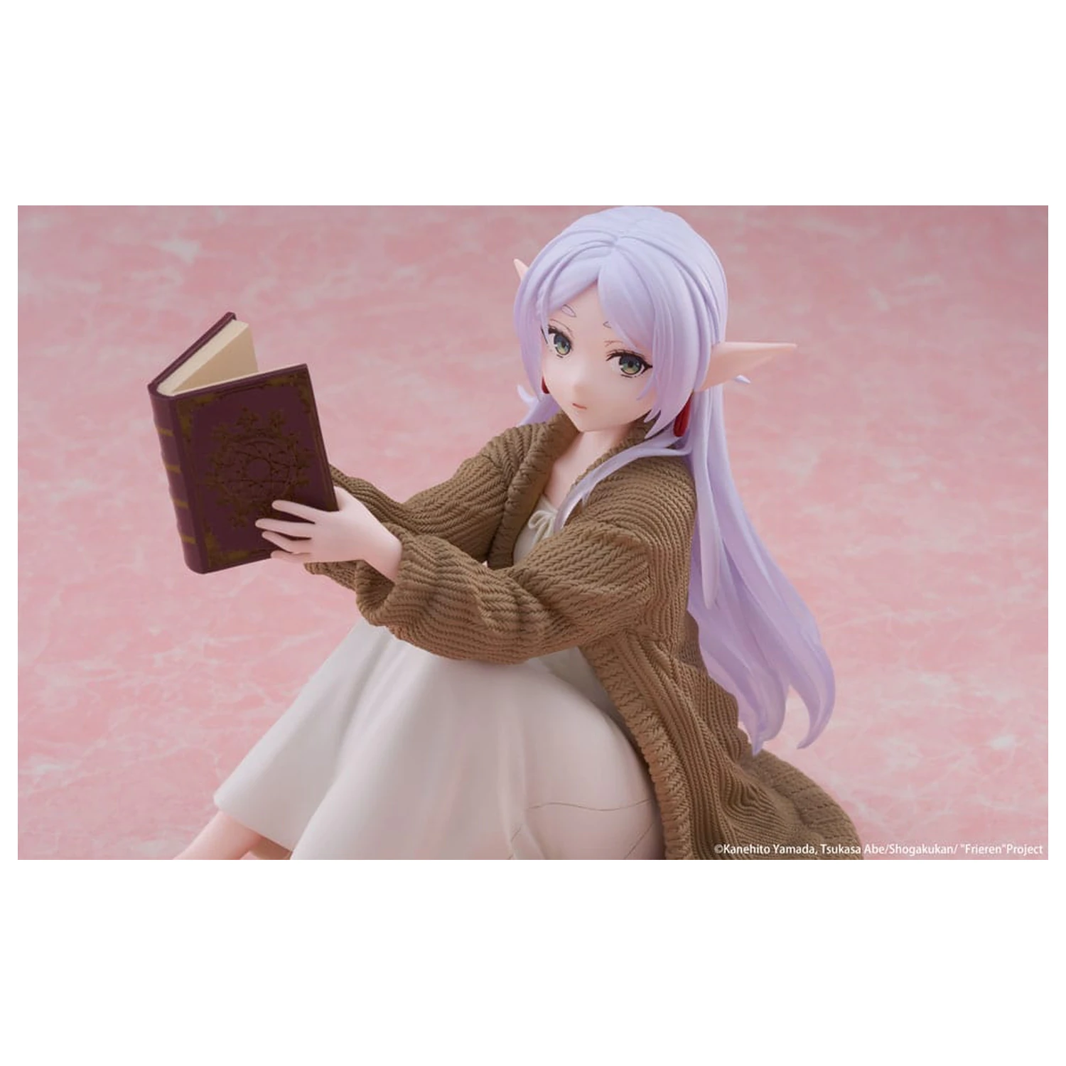 Frieren: Beyond Journey's End Desktop Cute Figure Frieren Roomwear Ver. PVC szobor figura 13 cm     termékfotó