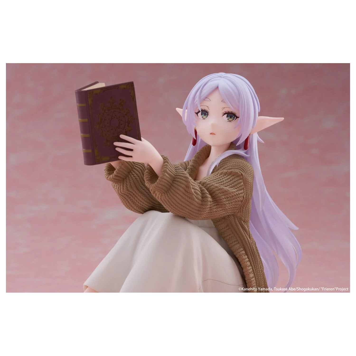 Frieren: Beyond Journey's End Desktop Cute Figure Frieren Roomwear Ver. PVC szobor figura 13 cm     termékfotó