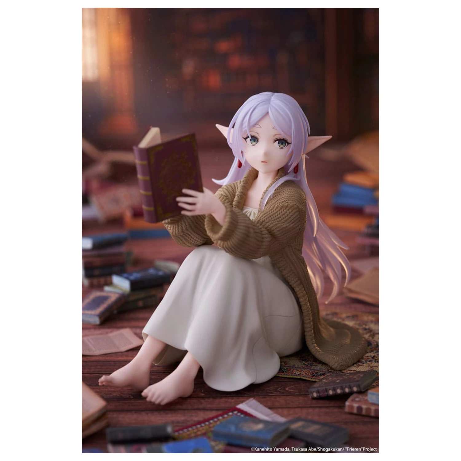 Frieren: Beyond Journey's End Desktop Cute Figure Frieren Roomwear Ver. PVC szobor figura 13 cm     termékfotó