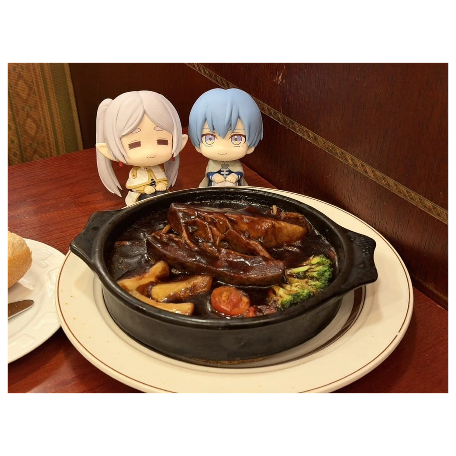 Frieren: Beyond Journey's End Look Up Droopy Face Ver. & Himmel PVC szobor figurák 11 cm (with gift)           termékfotó