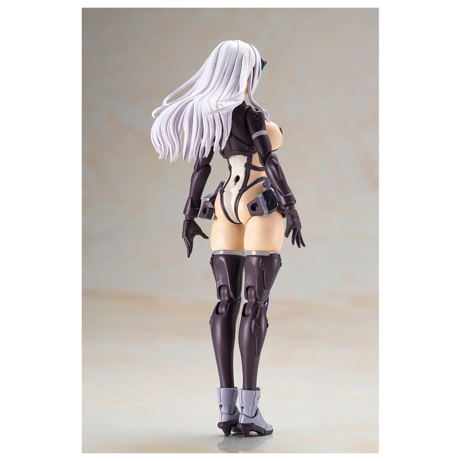 Front Mission Non Zenith Girl Gray Ver. műanyag modell készlet 16 cm termékfotó