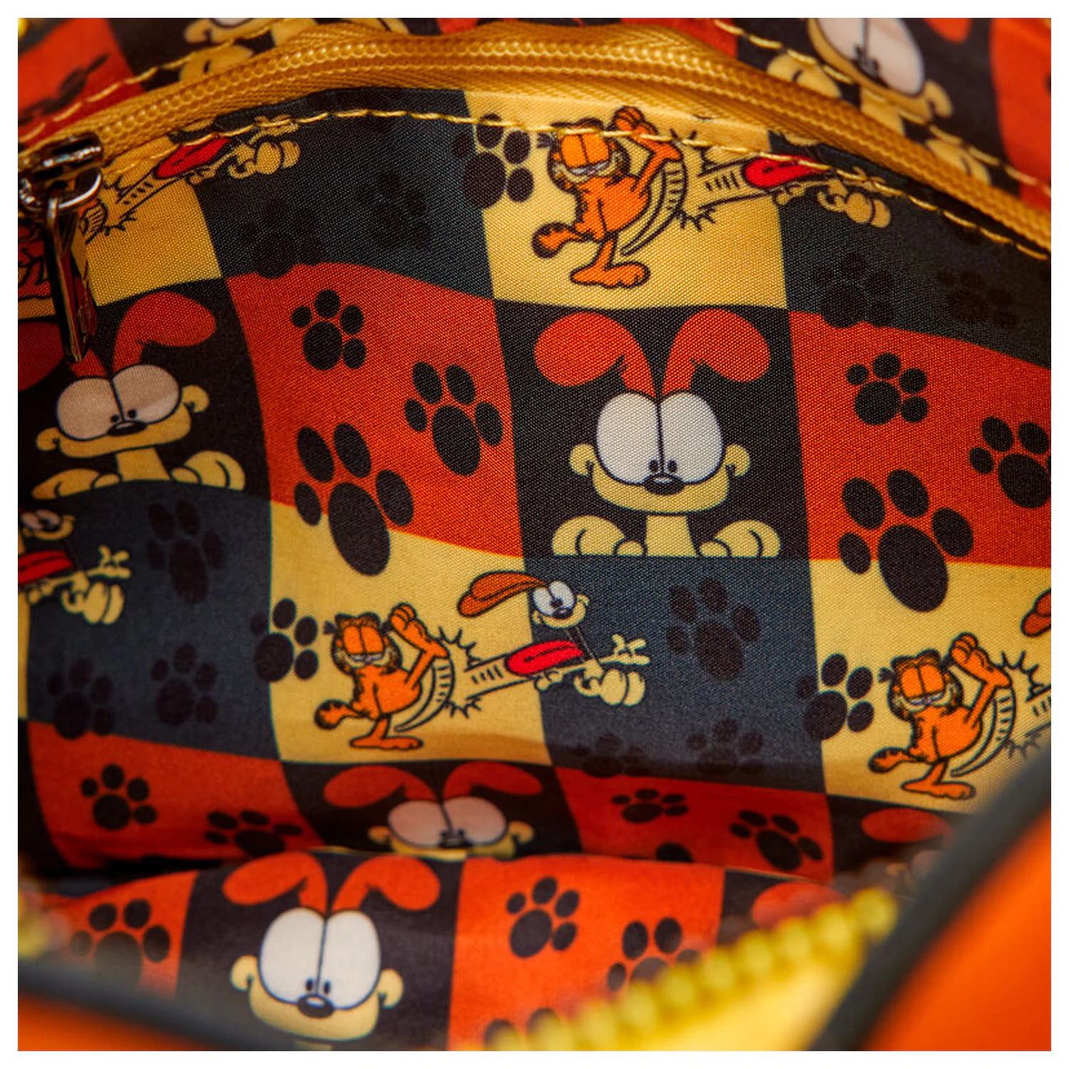 Loungefly Garfield Odie válltáska termékfotó