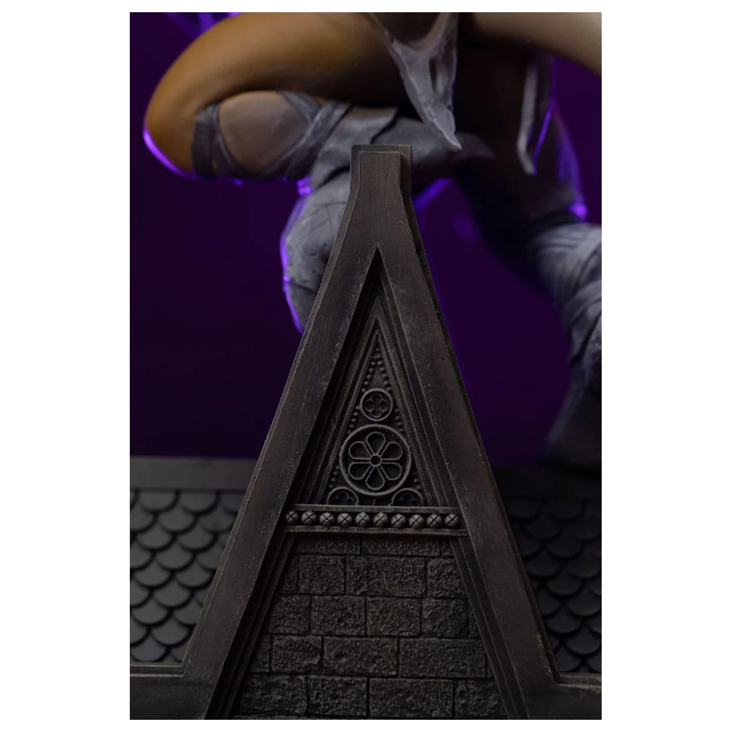 Gargoyles Art Scale 1/10 Hudson szobor figura 33 cm       termékfotó