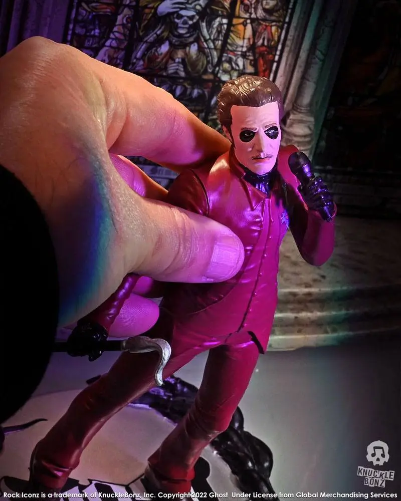 Ghost Rock Iconz Cardinal Copia Red Tuxedo (Variant) szobor figura 22 cm termékfotó