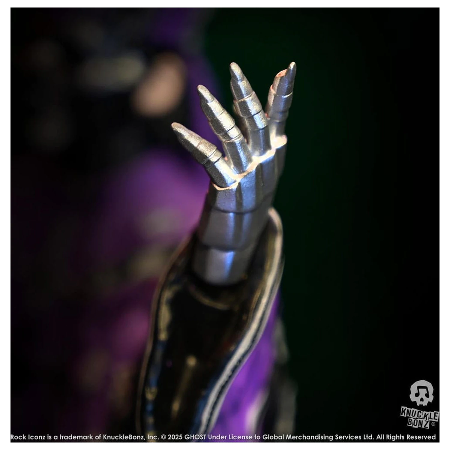 Ghost Rock Iconz Papa V Perpetua Purple Robes szobor figura 22 cm termékfotó