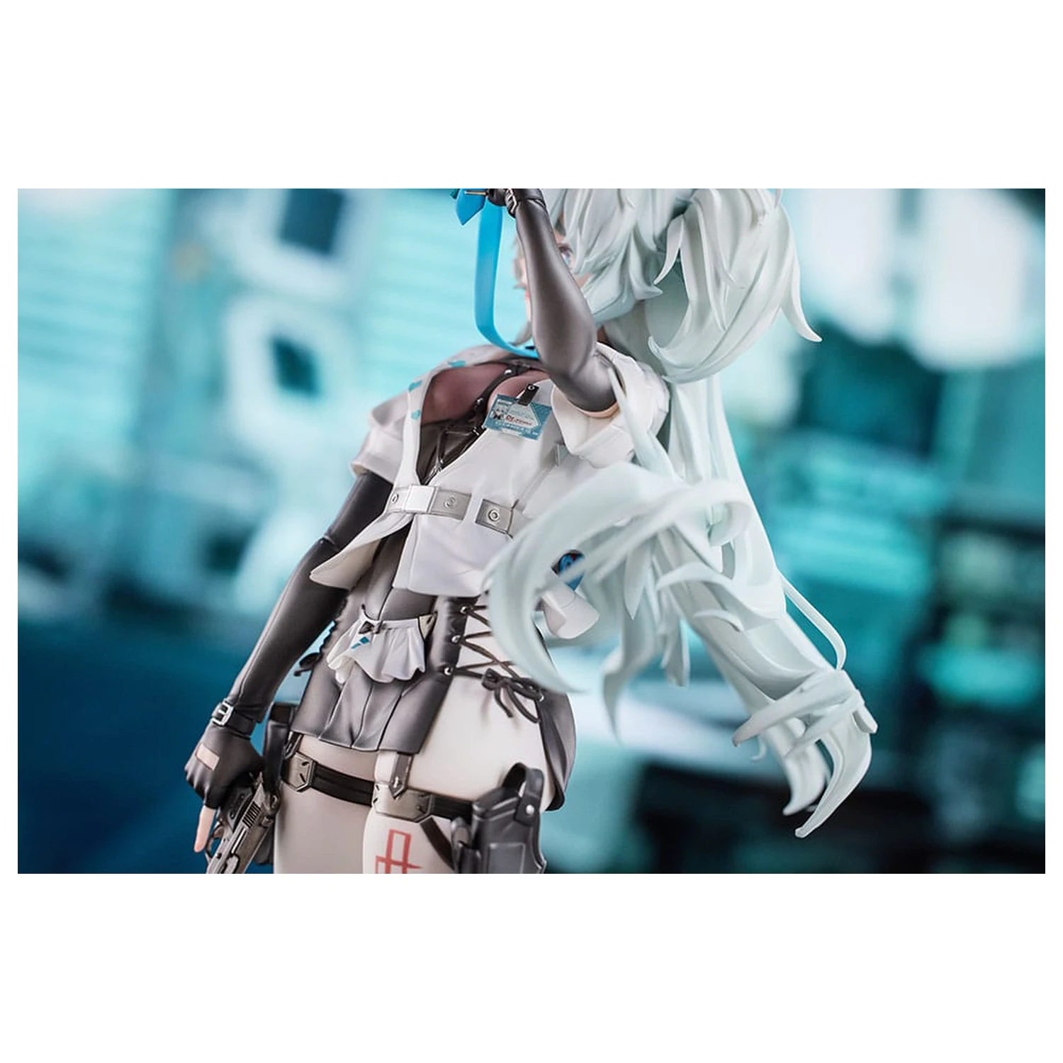 Girls´ Frontline 2: Exilium Florence 1/6 Enchanting White Feather PVC szobor figura 26 cm     termékfotó