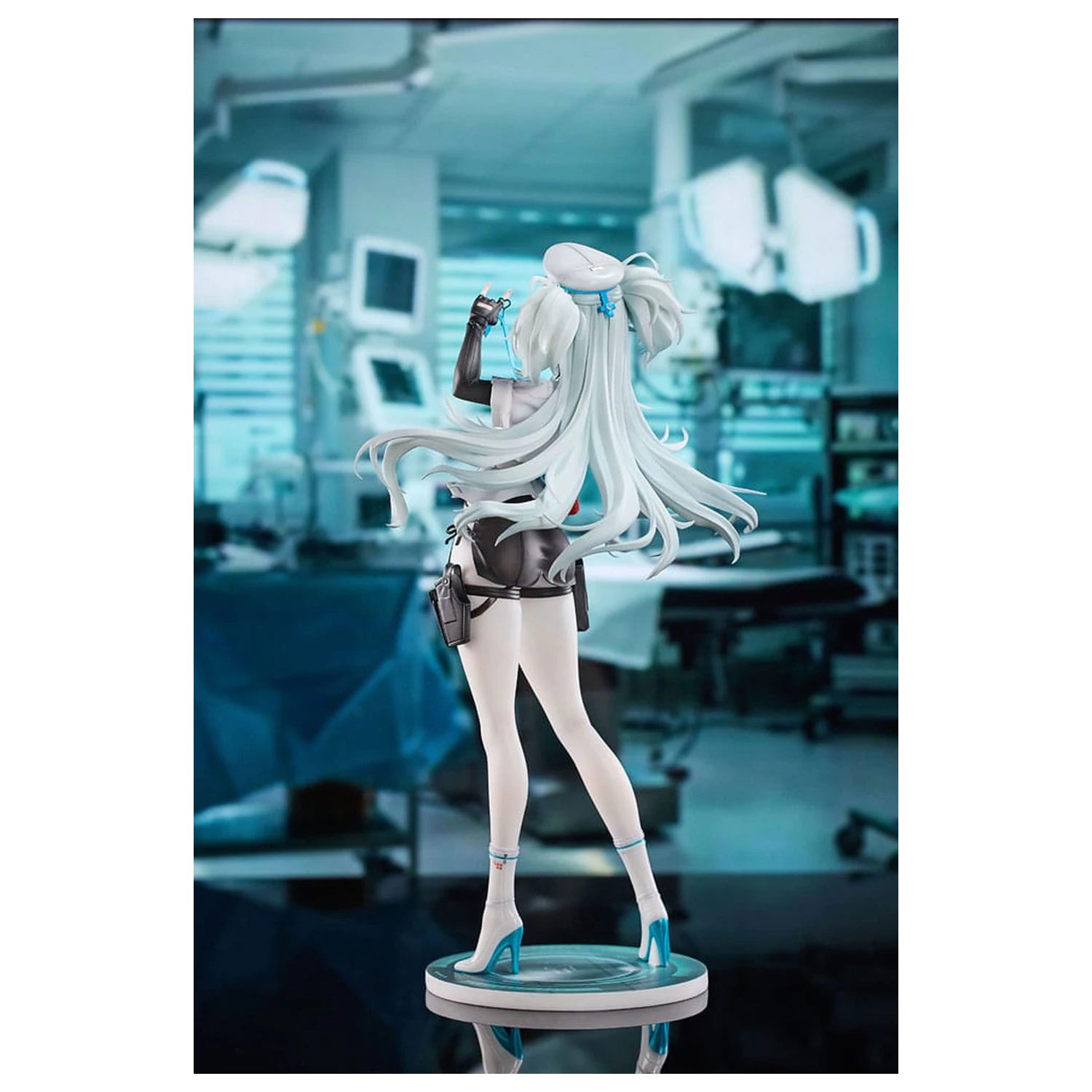 Girls´ Frontline 2: Exilium Florence 1/6 Enchanting White Feather PVC szobor figura 26 cm     termékfotó