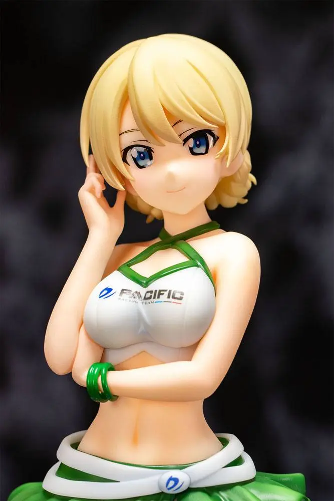 Girls und Panzer der Film x Pacific Racing Team 1/5 Darjeeling Race Queen Ver. szobor figura 31 cm termékfotó