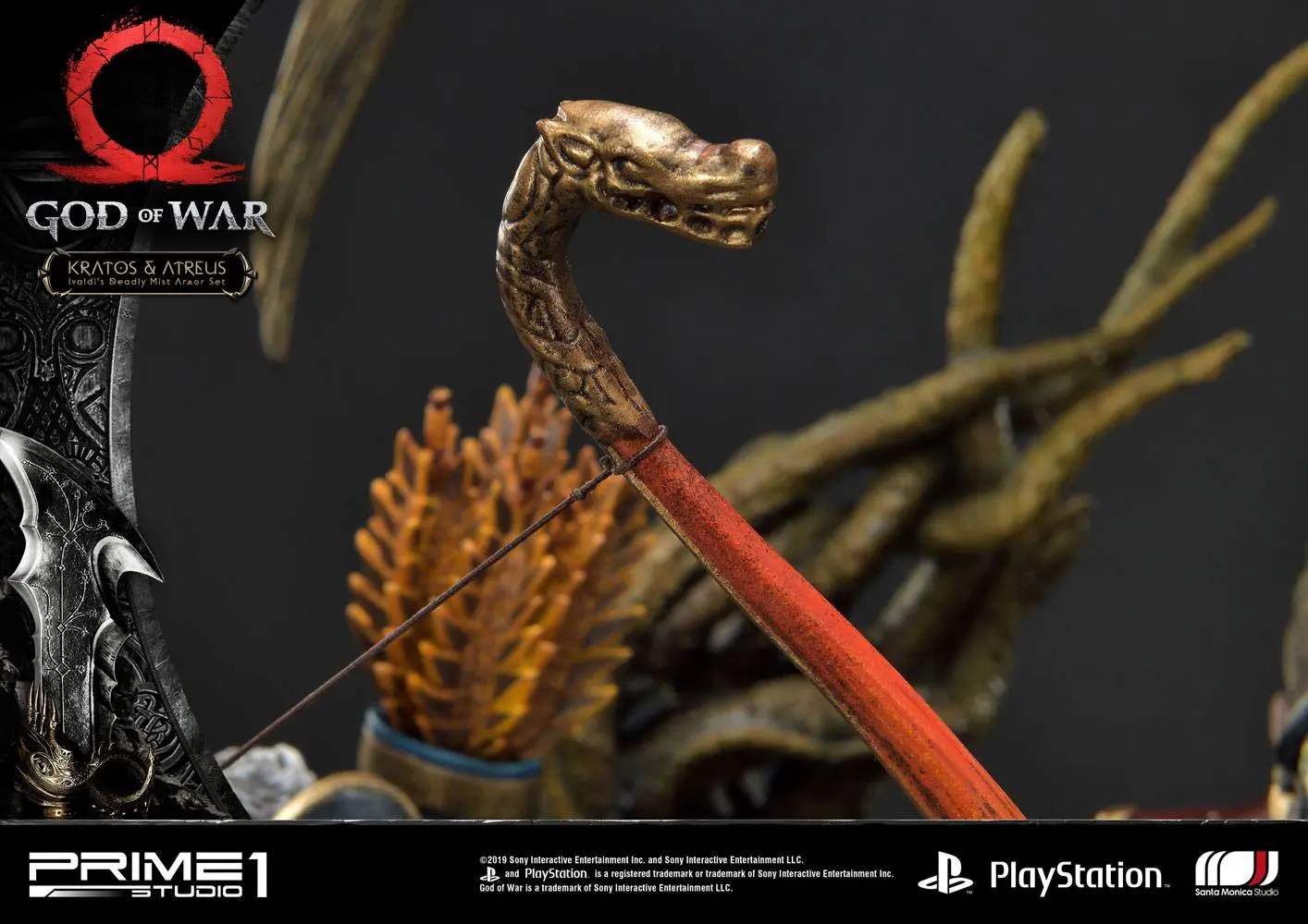 God of War (2018) Kratos &amp; Atreus szobor figura 72 cm termékfotó
