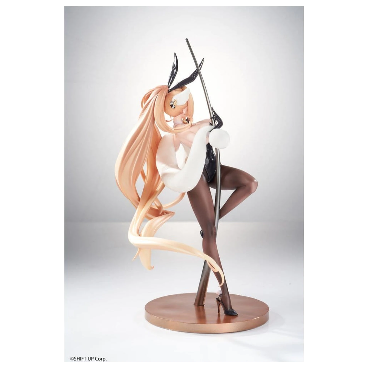 Goddess of Victory: Nikke 1/10 Rupee Rabbit Deluxe PVC figura 22 cm termékfotó