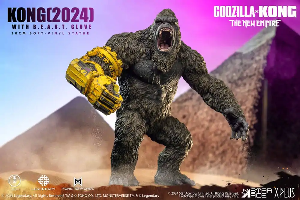 Godzilla vs. Kong: The New Empire Soft Vinyl Statue Kong with B.E.A.S.T. Glove 30 cm termékfotó