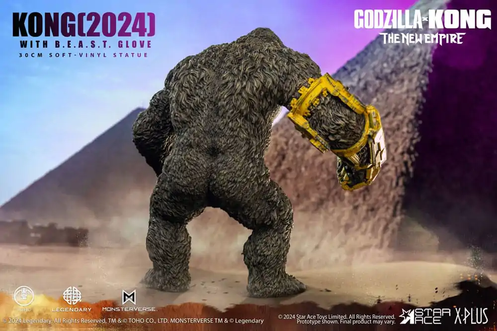 Godzilla vs. Kong: The New Empire Soft Vinyl Statue Kong with B.E.A.S.T. Glove 30 cm termékfotó