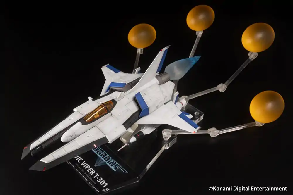 Gradius V 1/144 VIC VIPER T-301 Peinted Finished Műanyag modell készlet 14 cm termékfotó