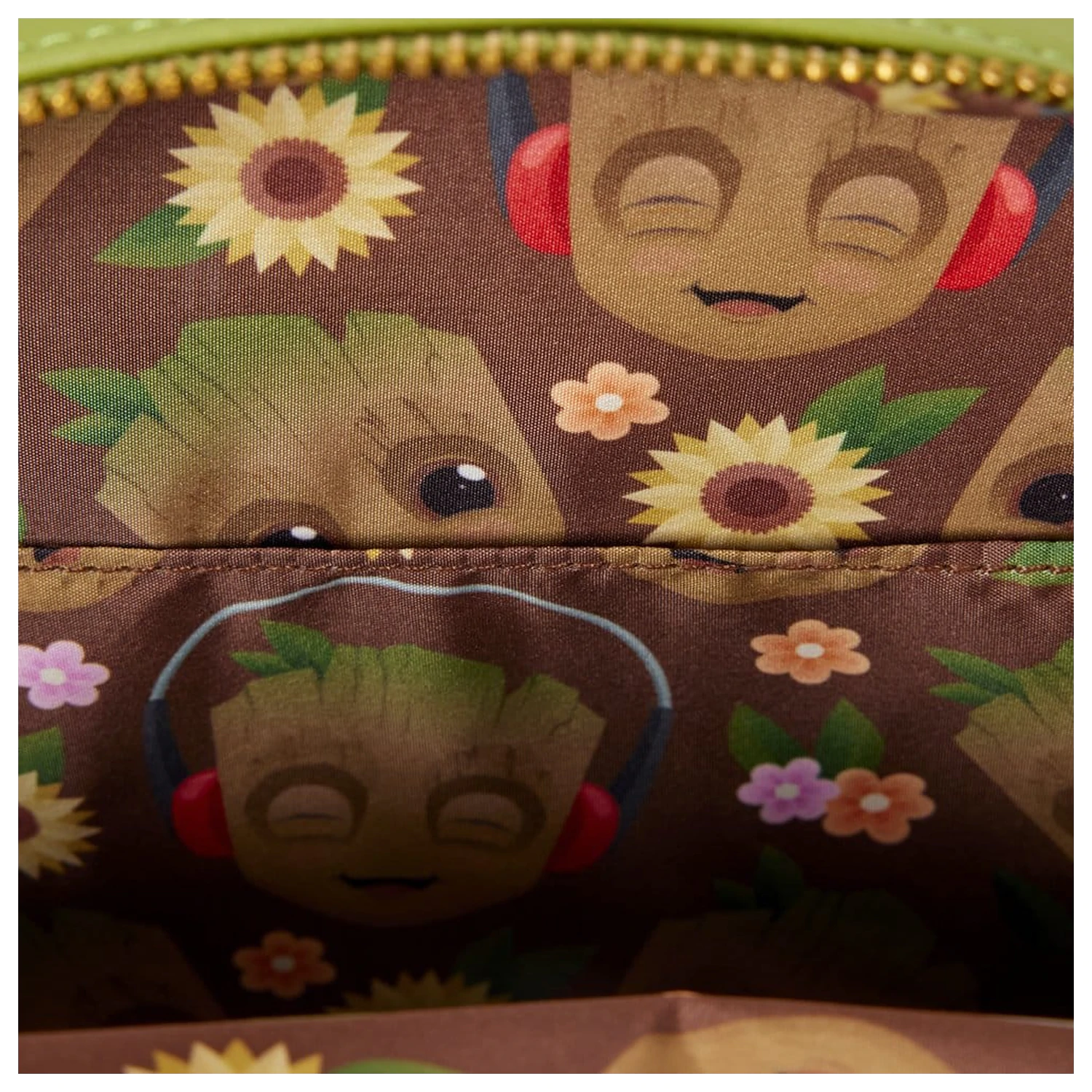 Guardians of the Galaxy Groot Floral keresztpántos táska termékfotó