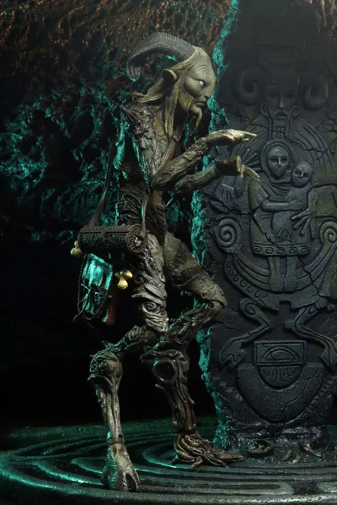 Guillermo del Toro Signature Collection Old Faun (Pan's Labyrinth) akciófigura 23 cm termékfotó