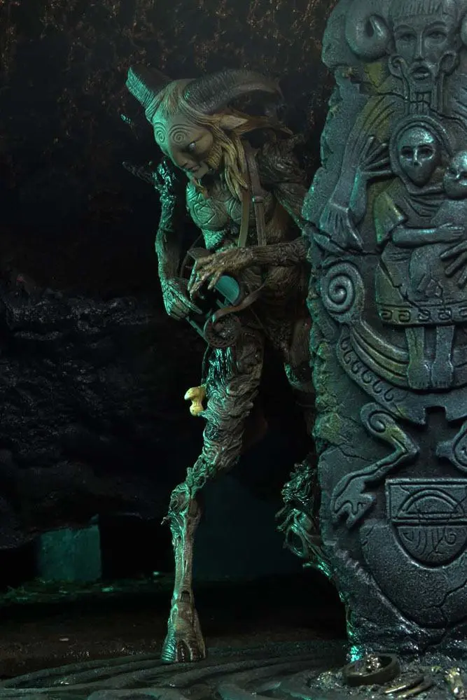 Guillermo del Toro Signature Collection Old Faun (Pan's Labyrinth) akciófigura 23 cm termékfotó