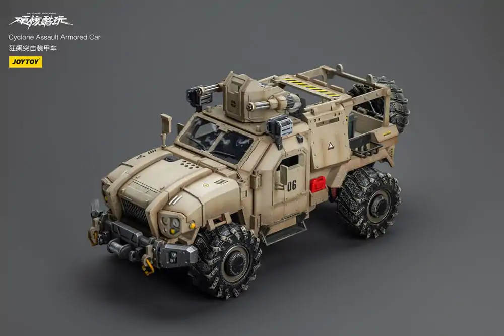 Hardcore Coldplay 1/18 Cyclone Assauit Armored Car jármű termékfotó