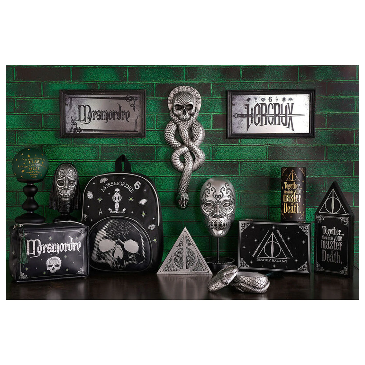 Harry Potter Dark Arts Horcrux plakett termékfotó