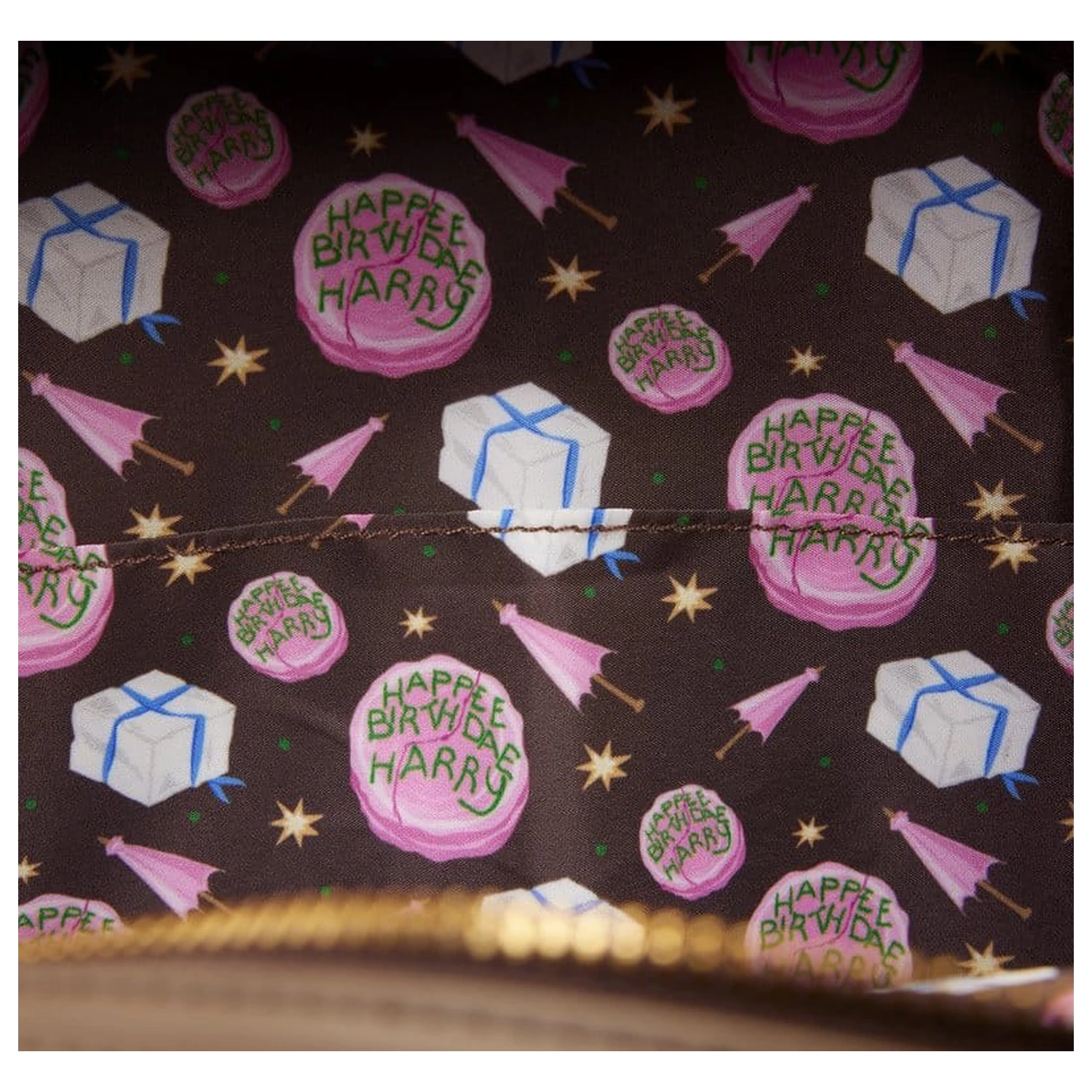 Harry Potter Hagrid Birthday Cake  Mini táska hátizsák és pénztárca termékfotó