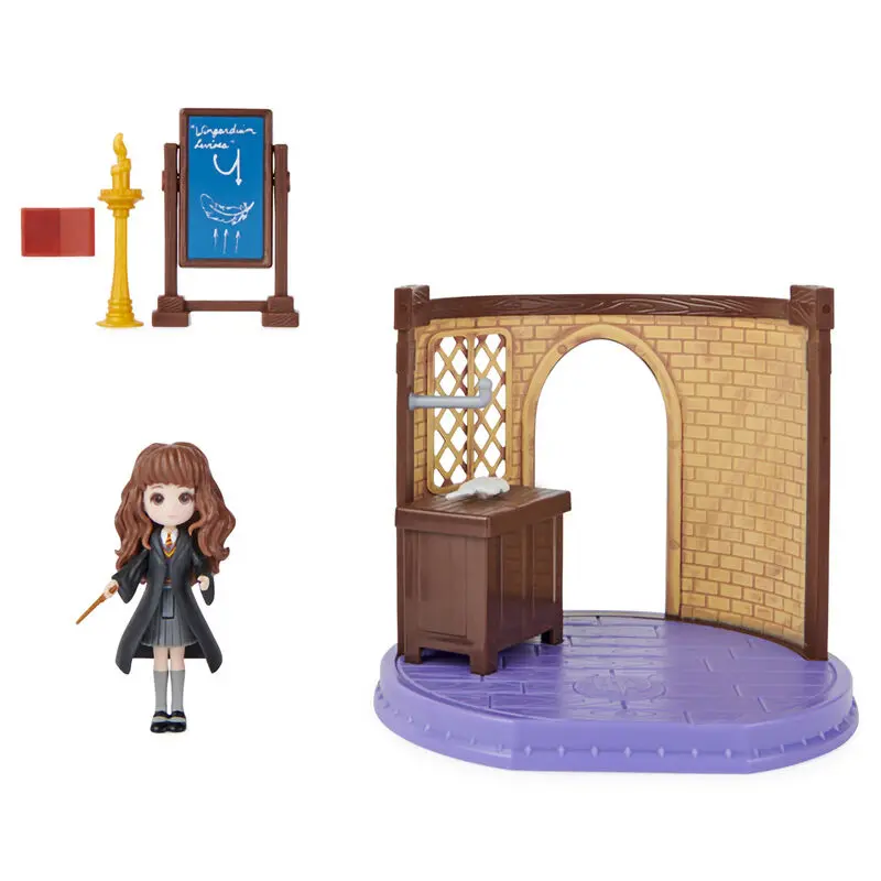 Harry Potter Magic Enchantments Classroom + Hermione figura 5cm termékfotó