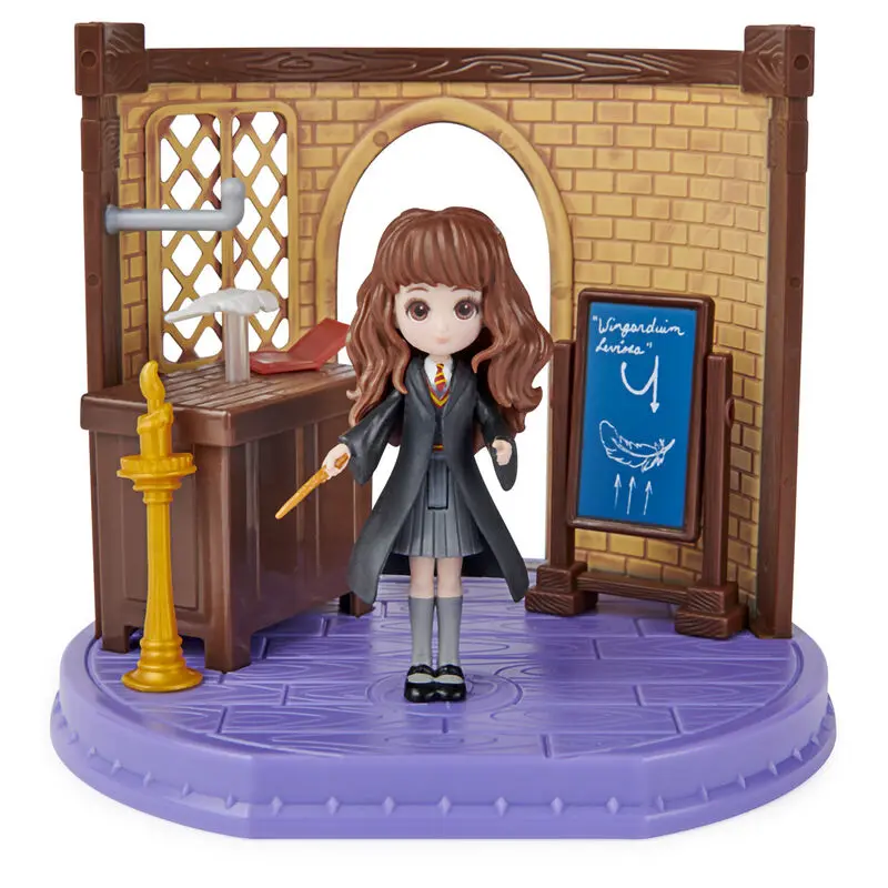 Harry Potter Magic Enchantments Classroom + Hermione figura 5cm termékfotó