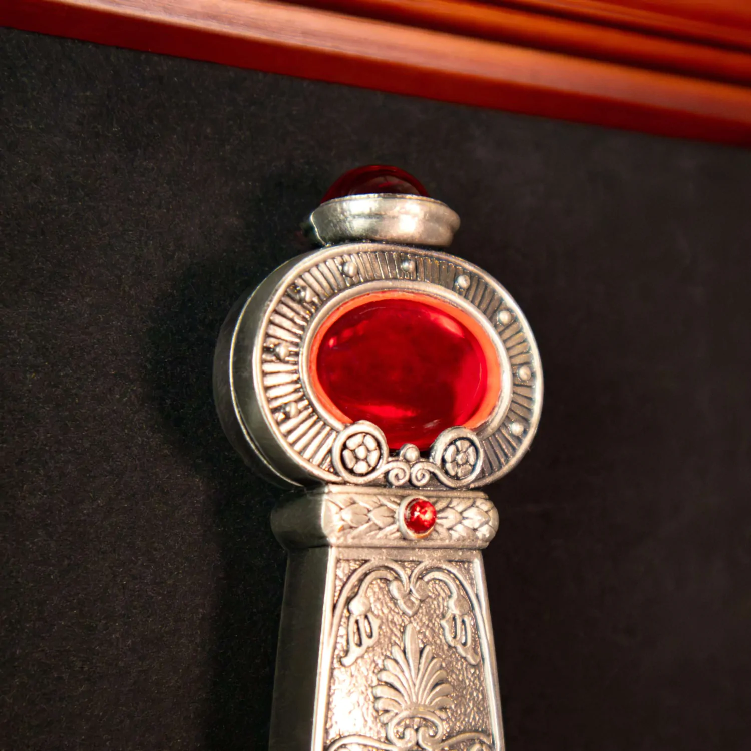 Harry Potter - The Godric Griffendél kard termékfotó