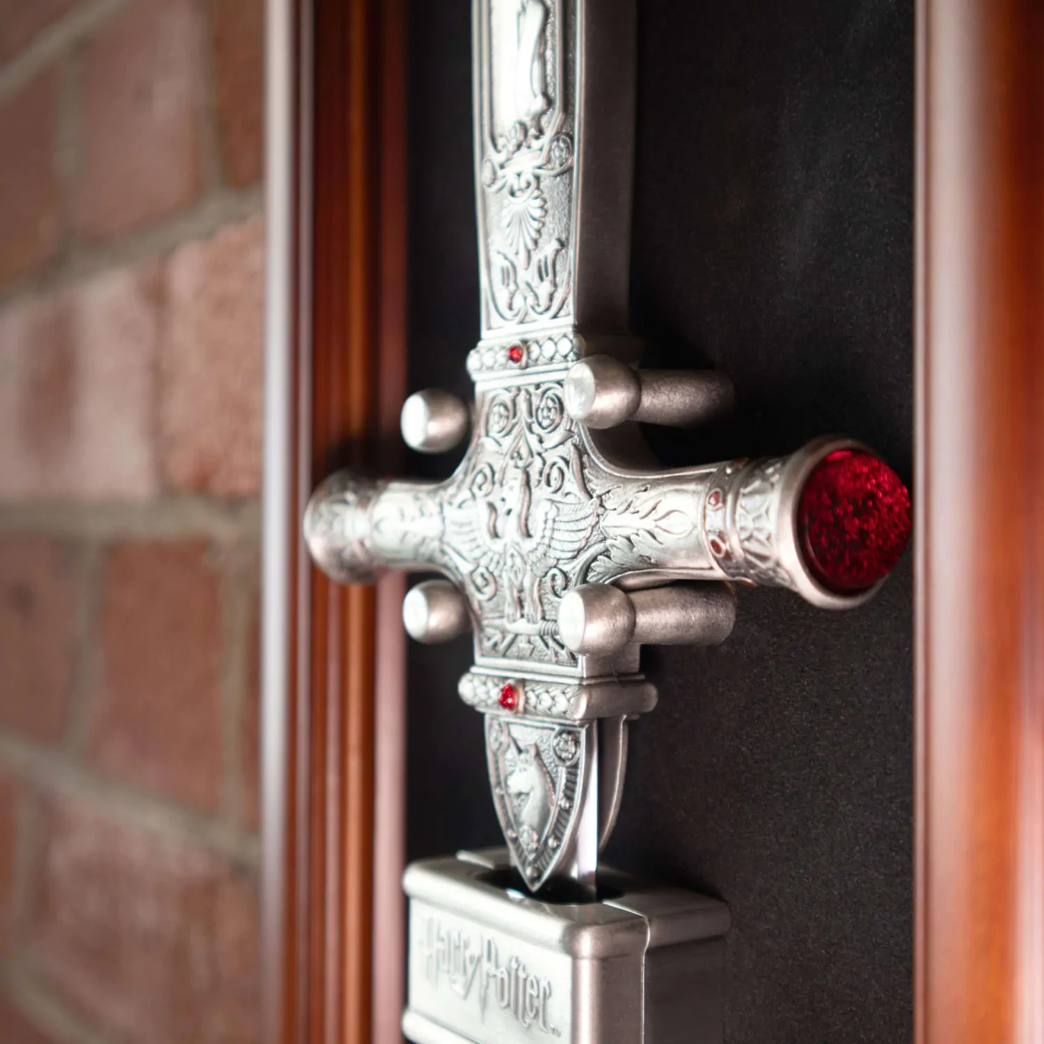 Harry Potter - The Godric Griffendél kard termékfotó