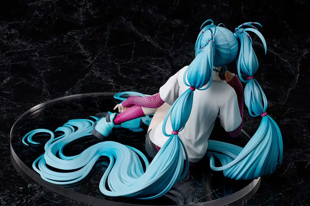 Hatsune Miku 1/4 Yoneyama Mai The Latest Street Style "Cute" Limitált kiadás szobor figura 17 cm termékfotó