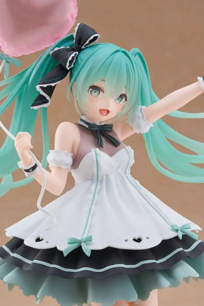 Hatsune Miku AMP+ Hatsune Miku Birthday 2025 Party Ver. PVC szobor figura 21 cm termékfotó