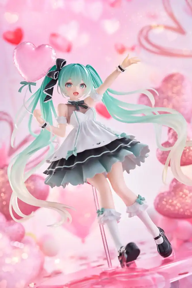 Hatsune Miku AMP+ Hatsune Miku Birthday 2025 Party Ver. PVC szobor figura 21 cm termékfotó