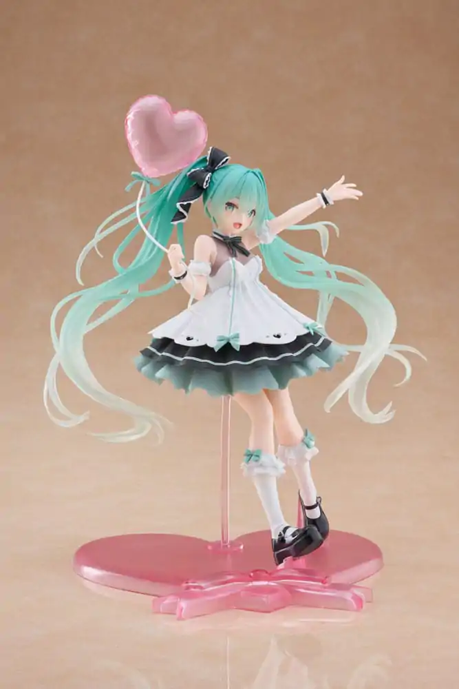 Hatsune Miku AMP+ Hatsune Miku Birthday 2025 Party Ver. PVC szobor figura 21 cm termékfotó