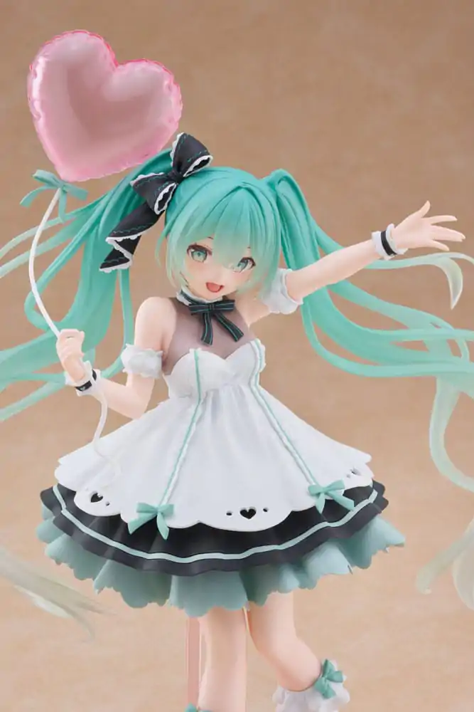 Hatsune Miku AMP+ Hatsune Miku Birthday 2025 Party Ver. PVC szobor figura 21 cm termékfotó