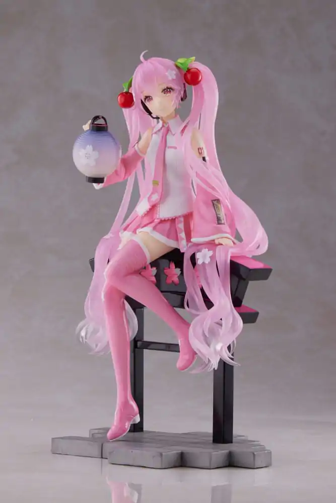 Hatsune Miku AMP Sakura Miku Lantern Ver. Reissue PVC szobor figura 20 cm termékfotó