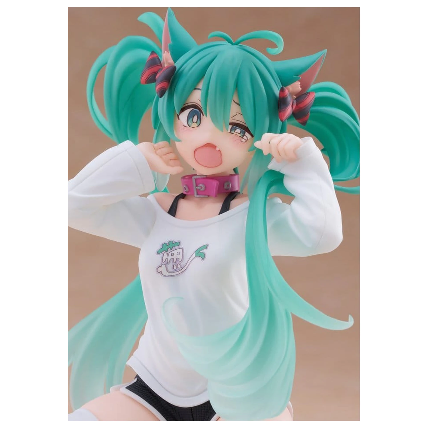 Hatsune Miku Desktop Cute figura Hatsune Miku Cat Ear T-Shirt Ver. PVC szobor figura 13 cm     termékfotó
