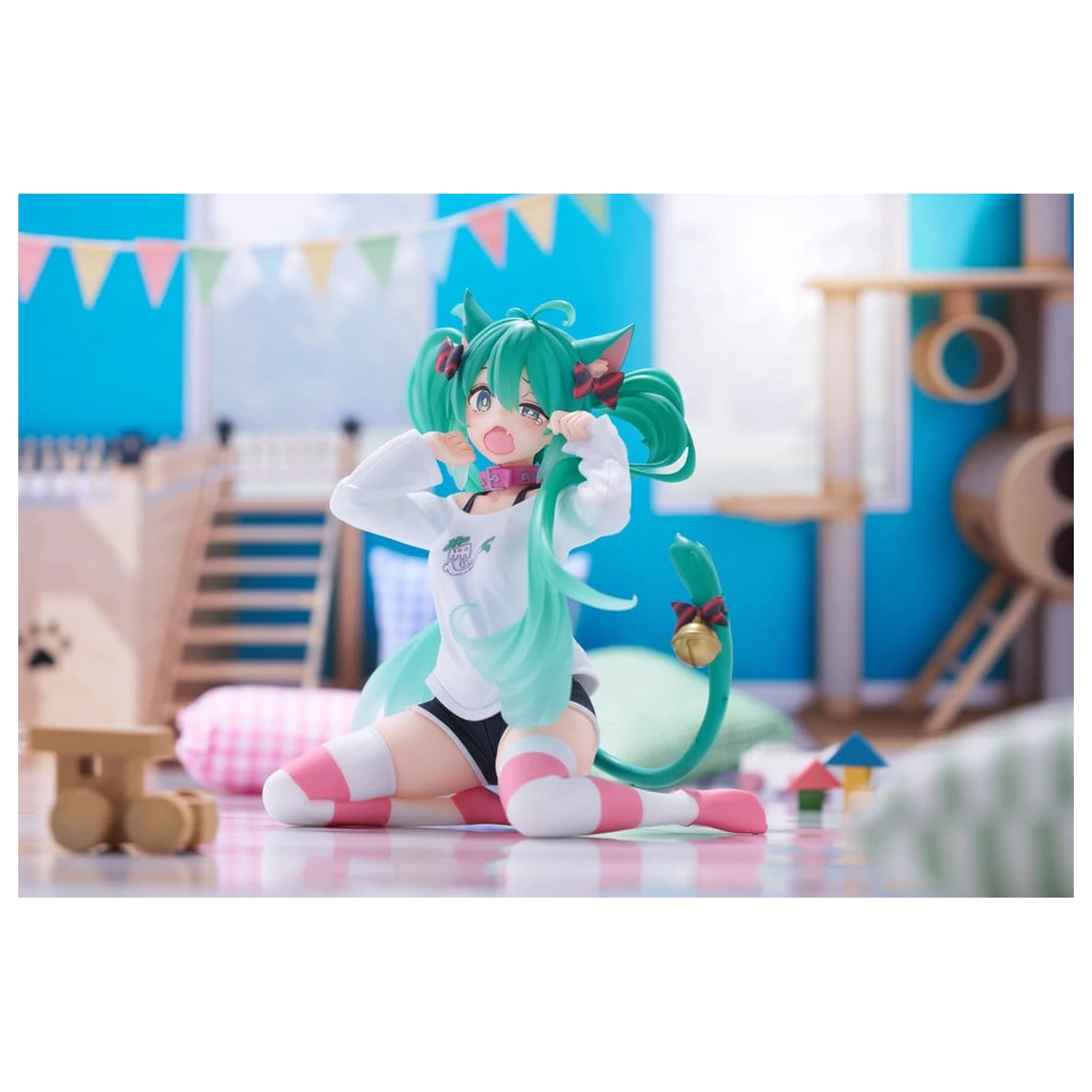 Hatsune Miku Desktop Cute figura Hatsune Miku Cat Ear T-Shirt Ver. PVC szobor figura 13 cm     termékfotó