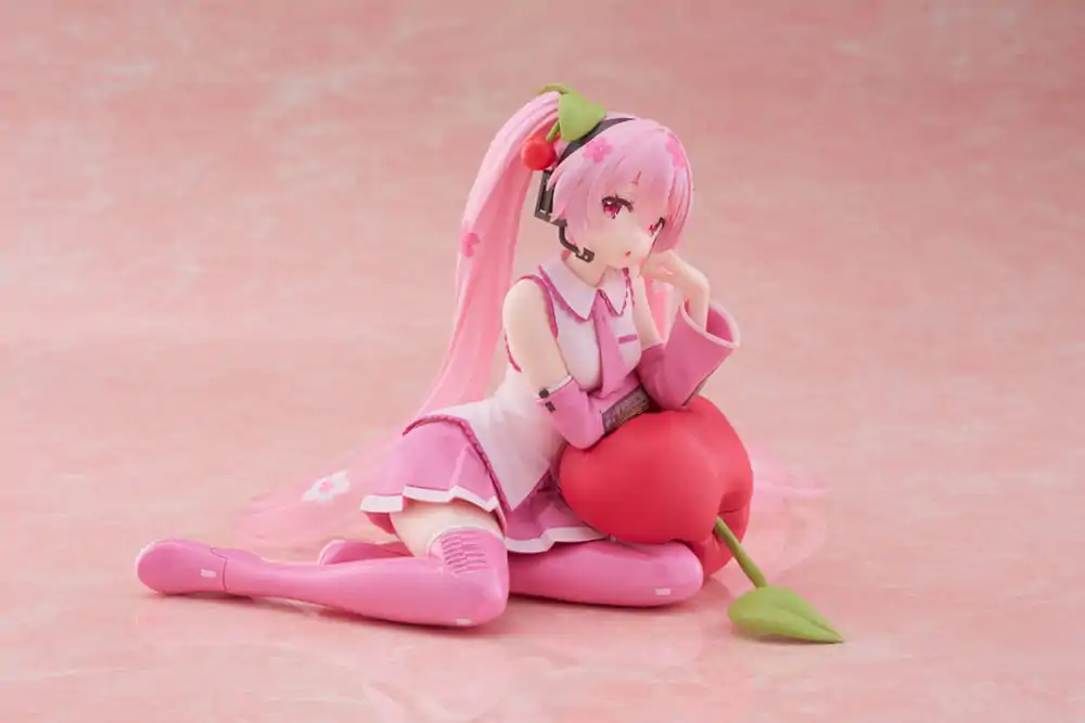 Hatsune Miku Desktop Cute figura Sakura Miku Cherry Cushion Ver. PVC szobor figura 13 cm termékfotó