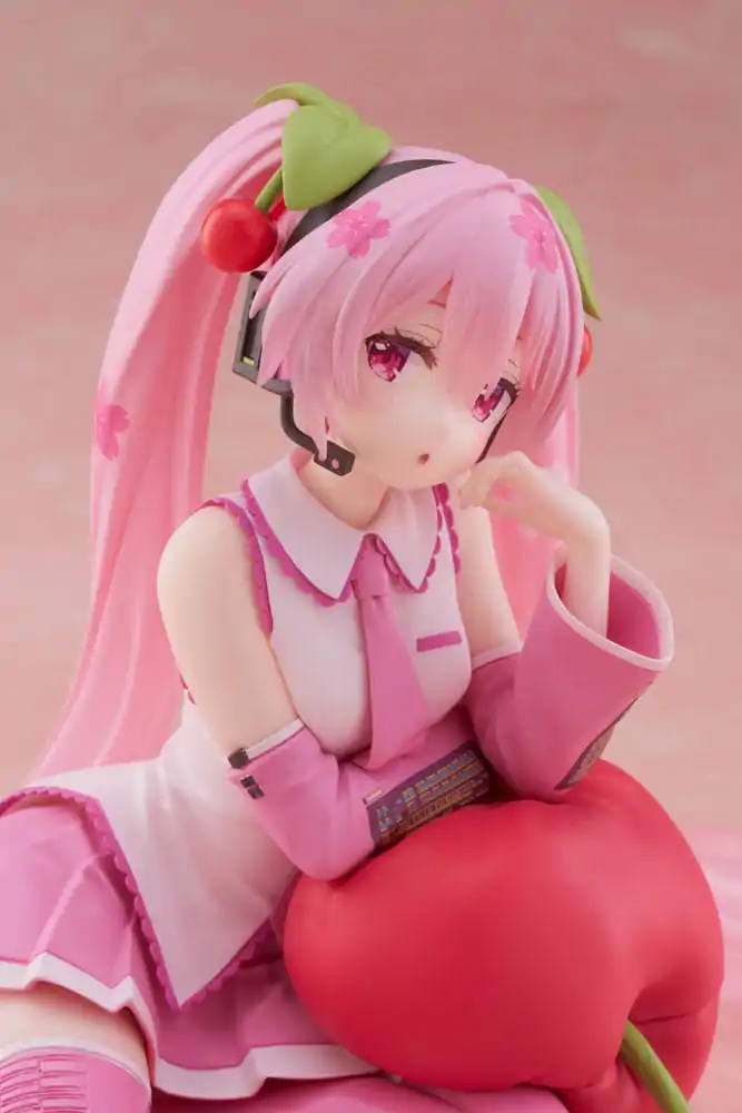 Hatsune Miku Desktop Cute figura Sakura Miku Cherry Cushion Ver. PVC szobor figura 13 cm termékfotó