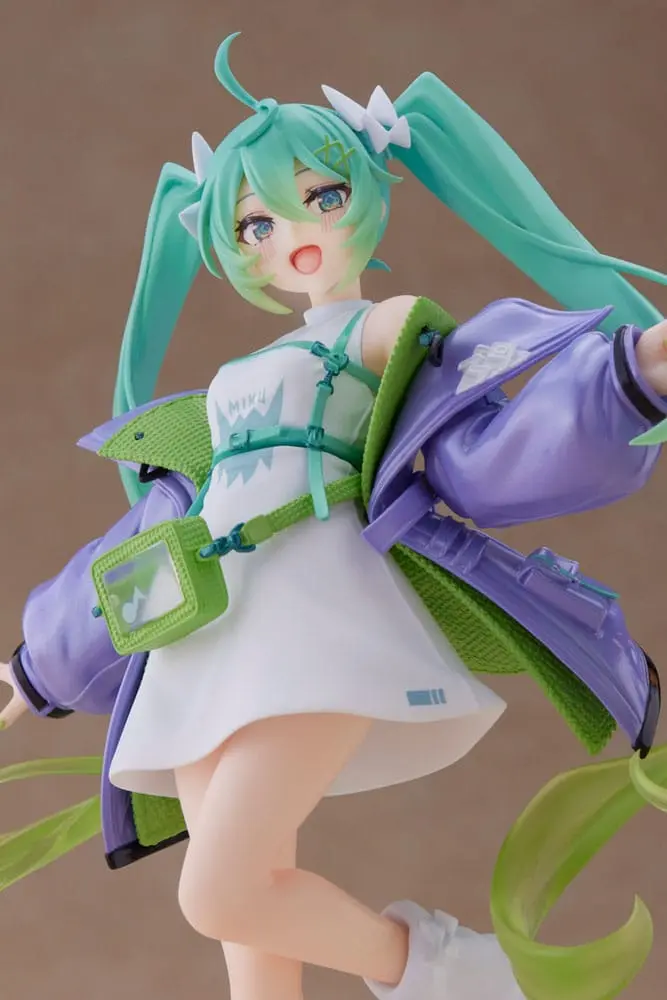 Hatsune Miku Fashion Figure Sporty PVC szobor figura termékfotó