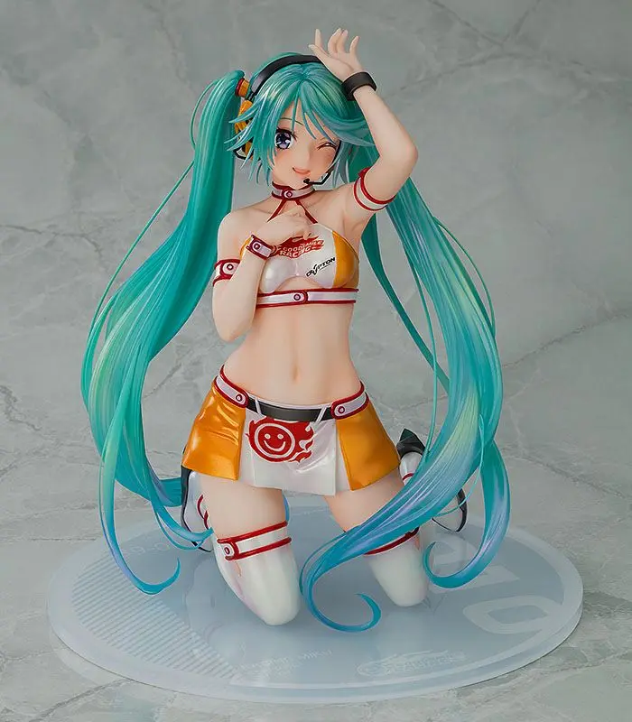 Hatsune Miku GT Project PVC Statue 1/7 Racing Miku 2010 Ver. Art by Kentaro Yabuki 18 cm termékfotó