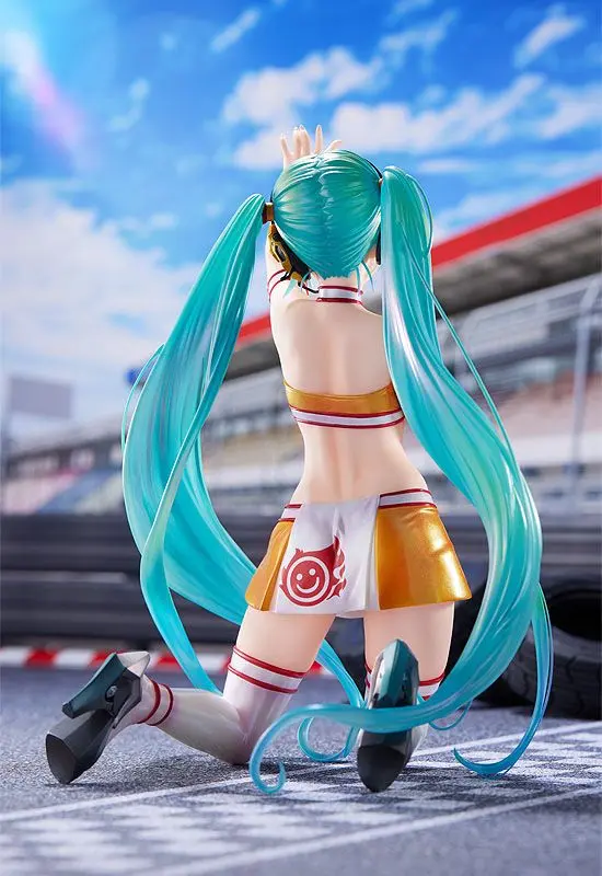 Hatsune Miku GT Project PVC Statue 1/7 Racing Miku 2010 Ver. Art by Kentaro Yabuki 18 cm termékfotó