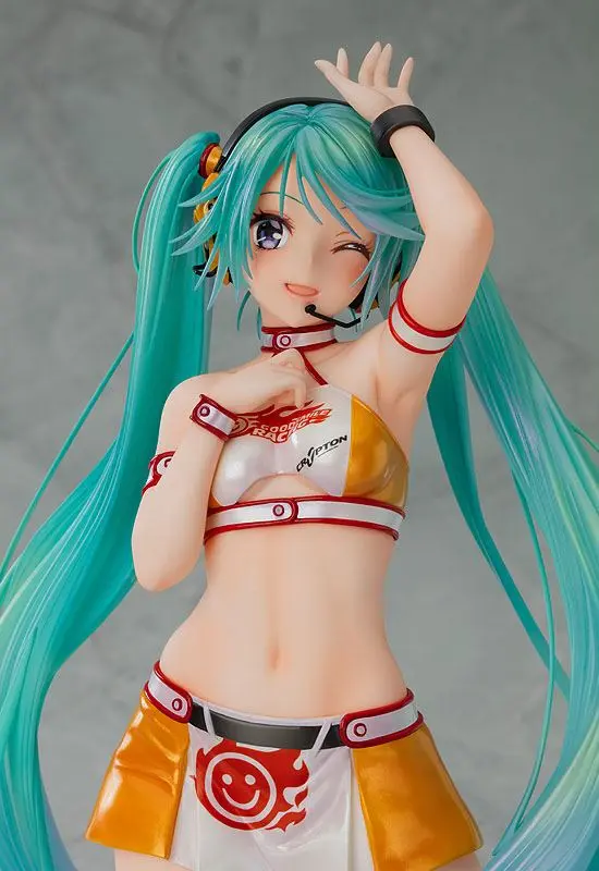 Hatsune Miku GT Project PVC Statue 1/7 Racing Miku 2010 Ver. Art by Kentaro Yabuki 18 cm termékfotó