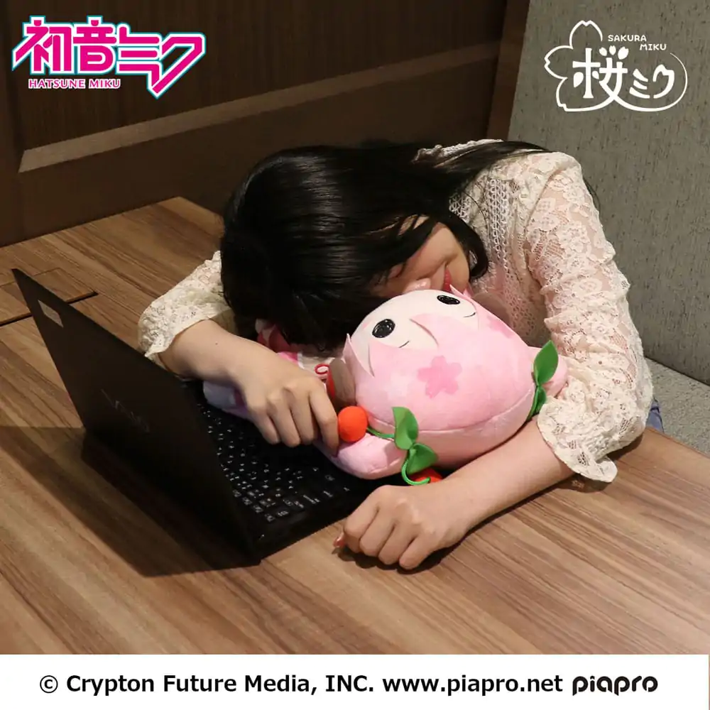 Hatsune Miku Pillowgurumi Sakura Miku plüss figura 44 cm termékfotó