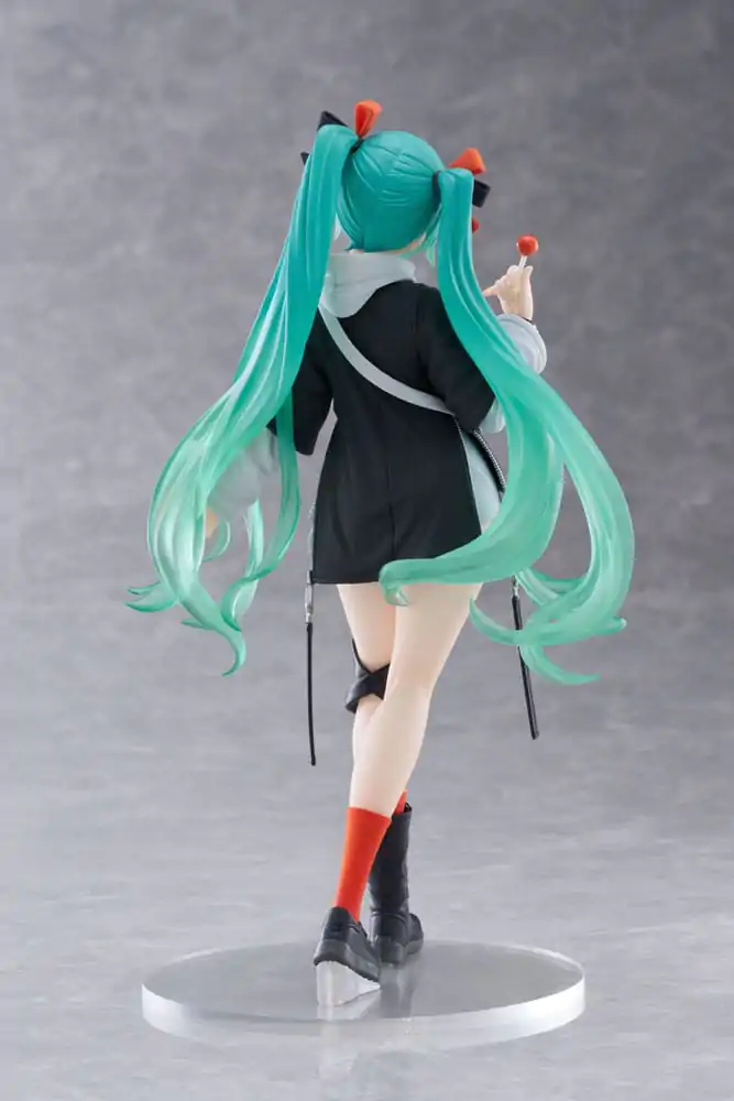 Hatsune Miku Wonderland Fashion Punk Ver. PVC szobor figura 18 cm termékfotó