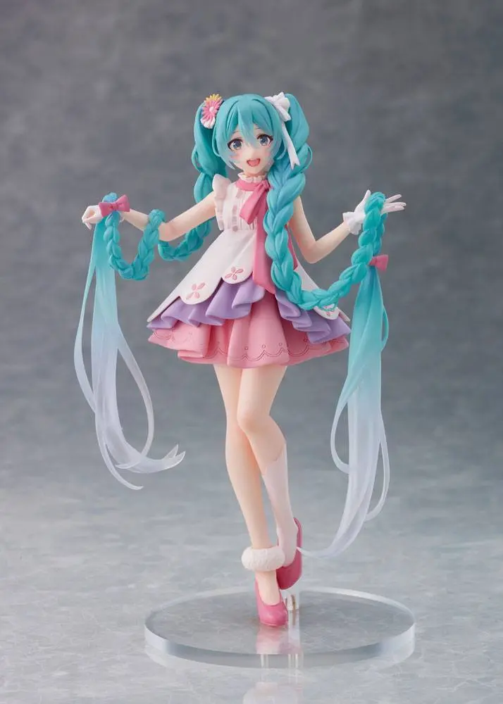 Hatsune Miku Wonderland Hatsune Miku Rapunzel PVC szobor figura 18 cm termékfotó
