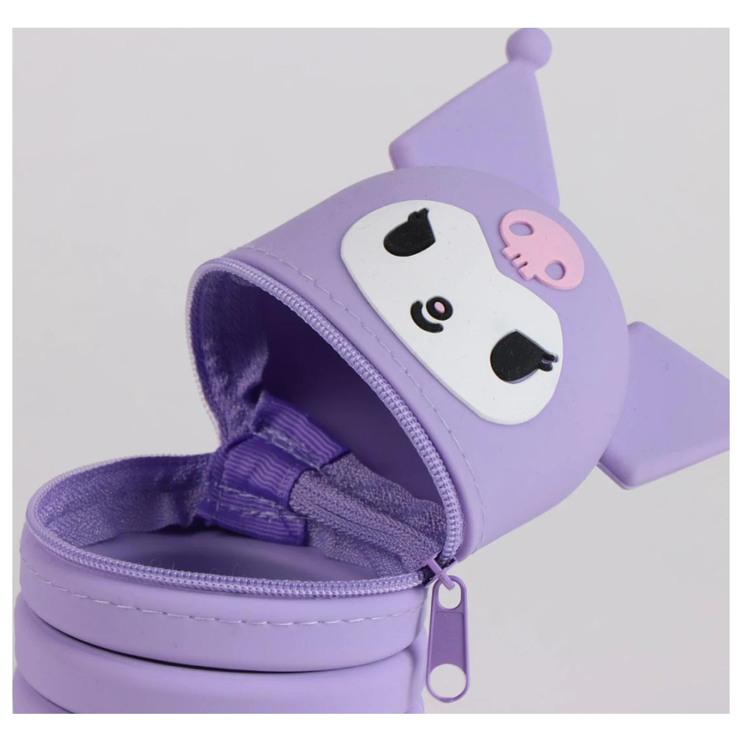 Hello Kitty Kuromi 3D tolltartó 20 cm termékfotó