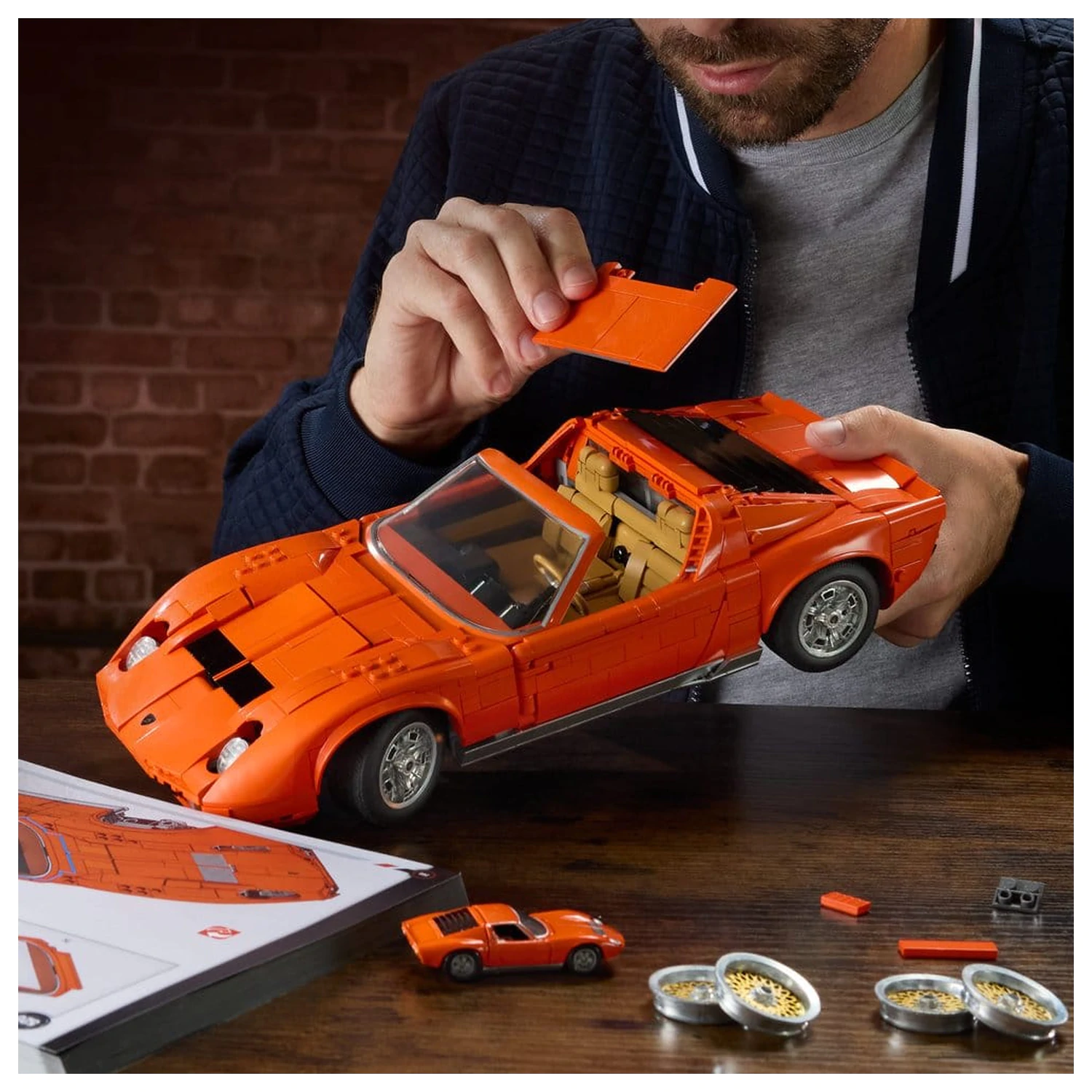 Hot Wheels Mattel Brick Shop 1/12 Lamborghini Miura P400 SV építőkészlet  termékfotó