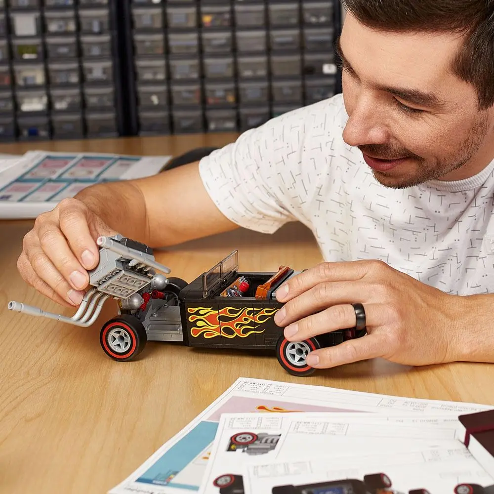 Hot Wheels Mega Construx Construction Set Street Rodder 23 cm termékfotó