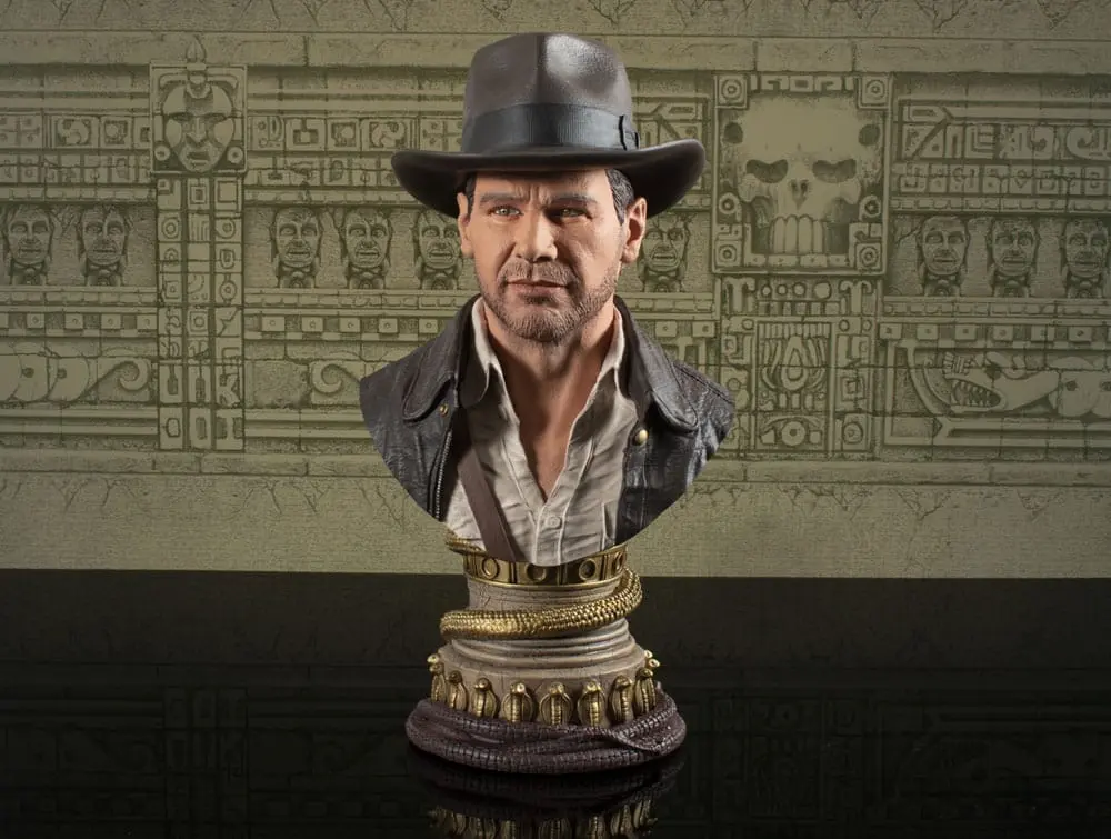 Indiana Jones: Raiders of the Lost Ark Legends in 3D 1/2 Indiana Jones mellszobor figura 25 cm termékfotó